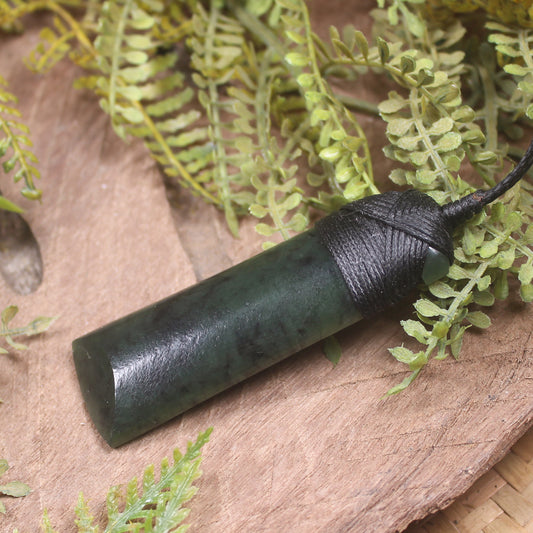 Rimu Pounamu Toki - NZ Greenstone