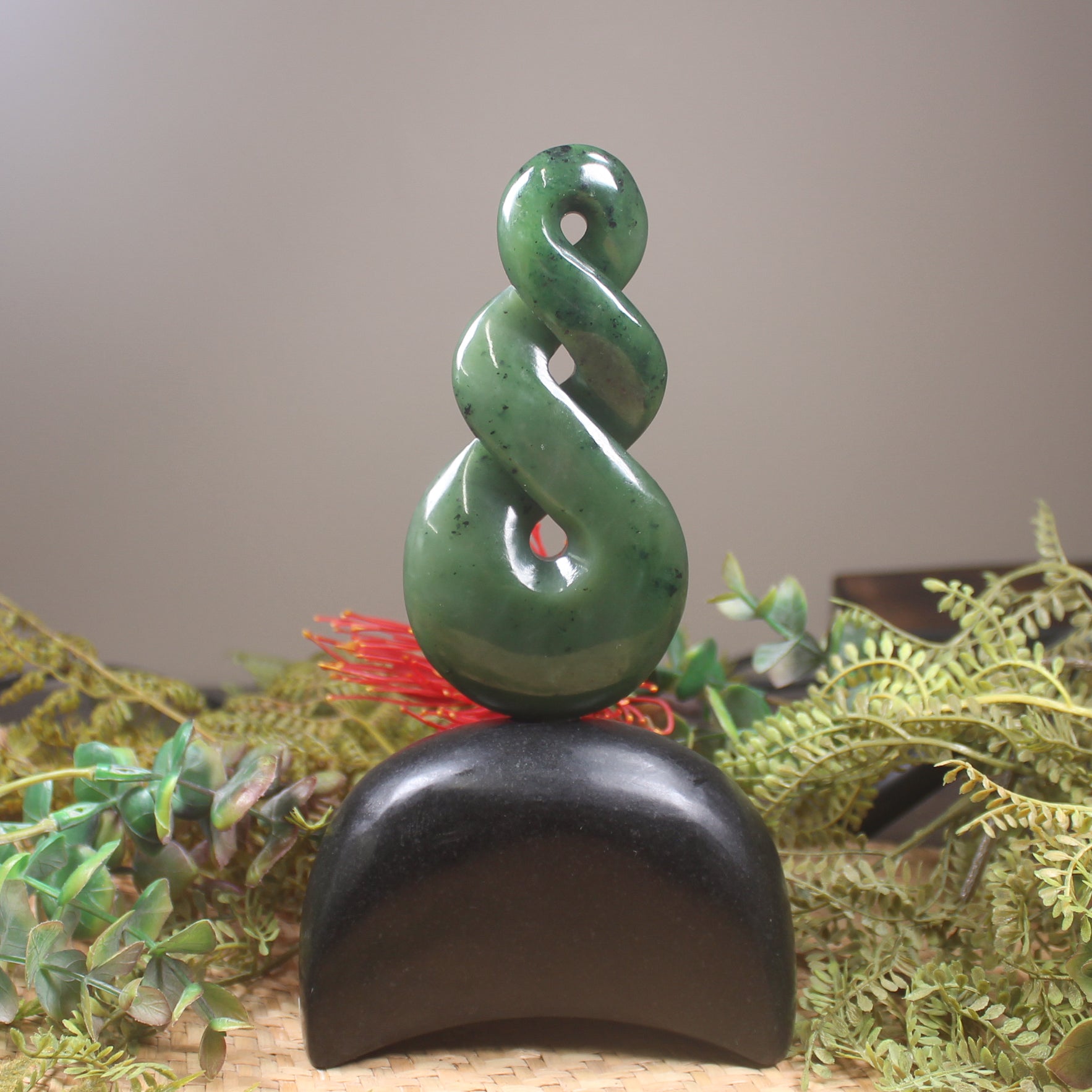 Twist Sculpture carved from Kawakawa Pounamu - NZ Greenstone
