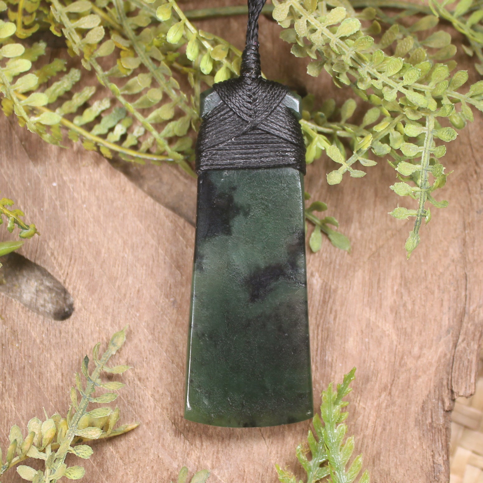 Rimu Pounamu Toki - NZ Greenstone