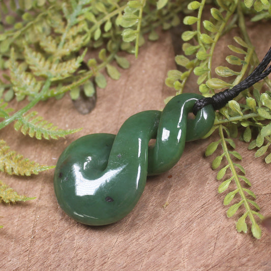 Twist or Pikorua carved from Hapopo Pounamu - NZ Greenstone