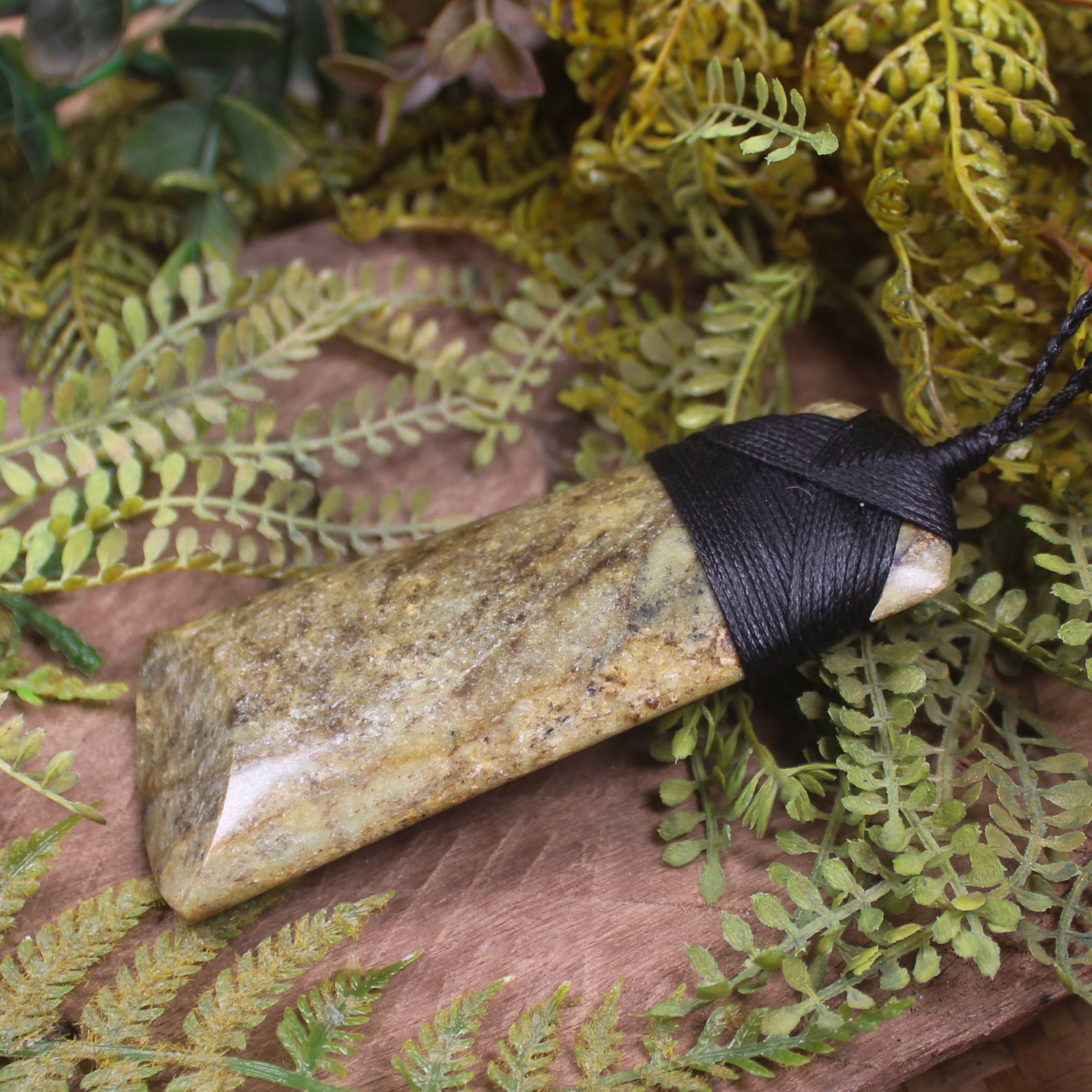 NZ Greenstone Toki Pendant Arahura Pounamu