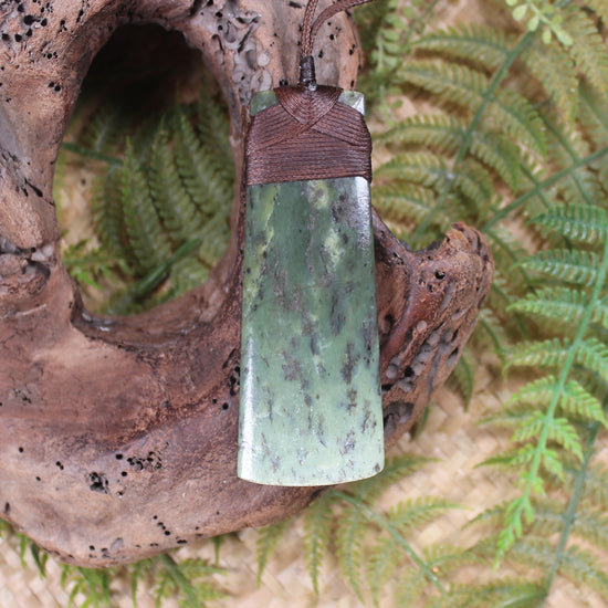 Toki or Adze Pendant carved from Rimu Pounamu - NZ Greenstone