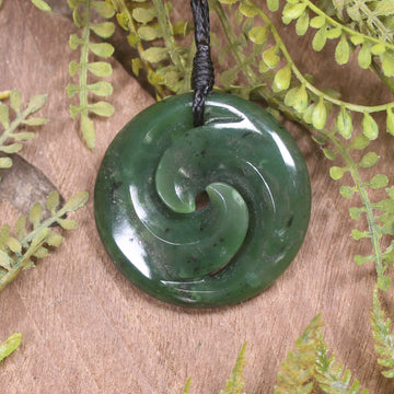 Kawakawa Pounamu Koru