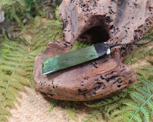 Toki or Adze Pendant carved from Rimu Pounamu - NZ Greenstone