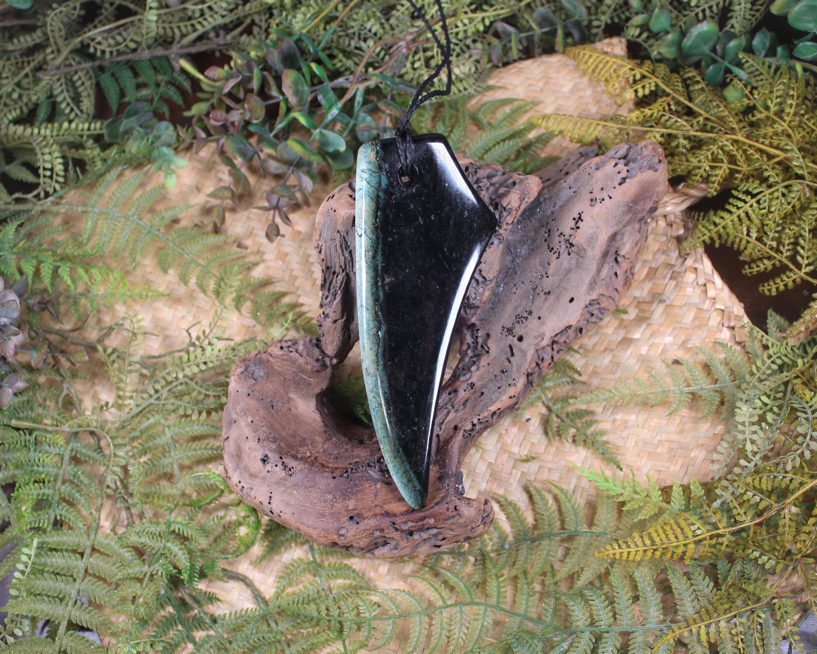 Niho or Tooth carved from NZ Serpentine
