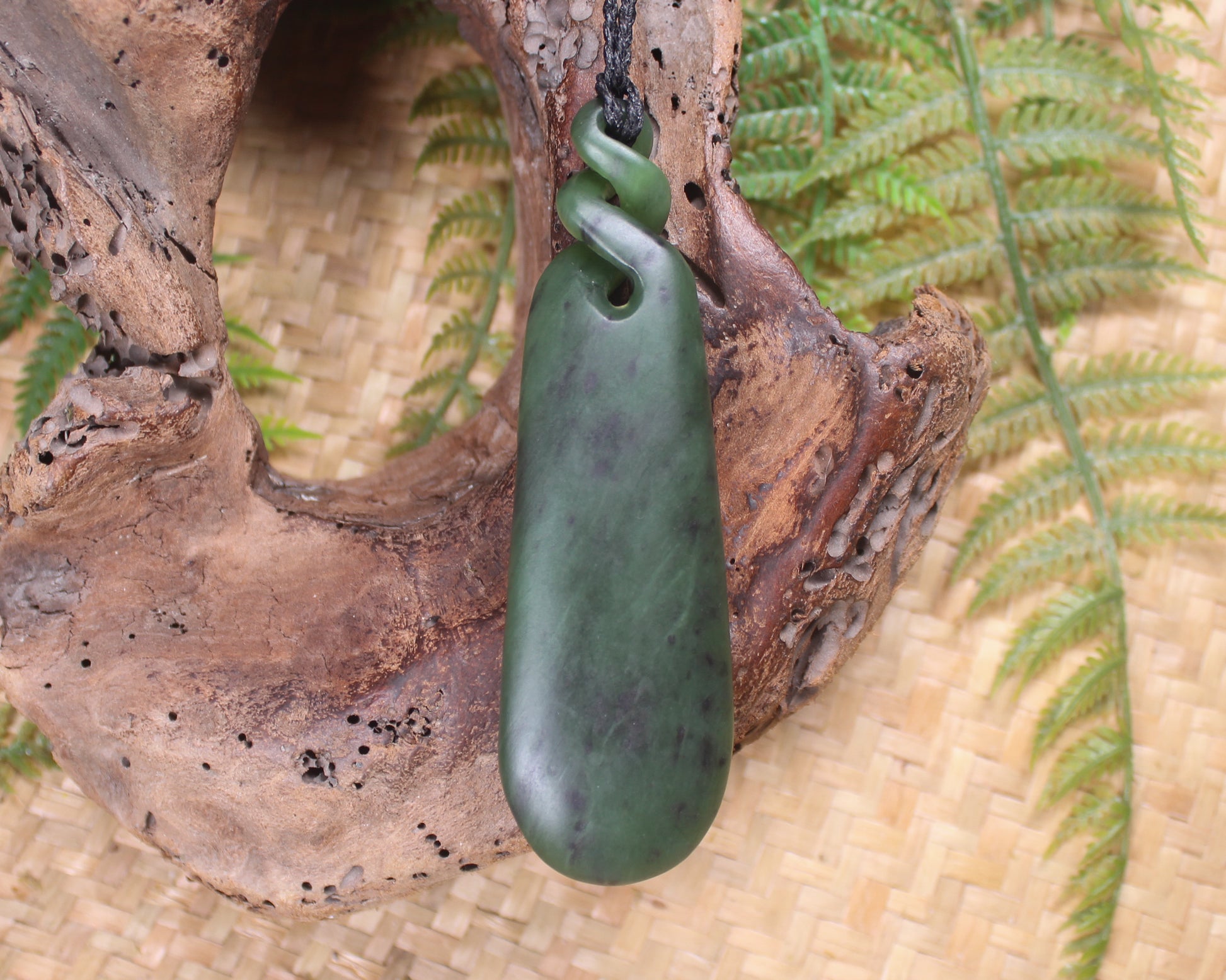 Hapopo Pounamu Roimata Pendant - NZ Greenstone