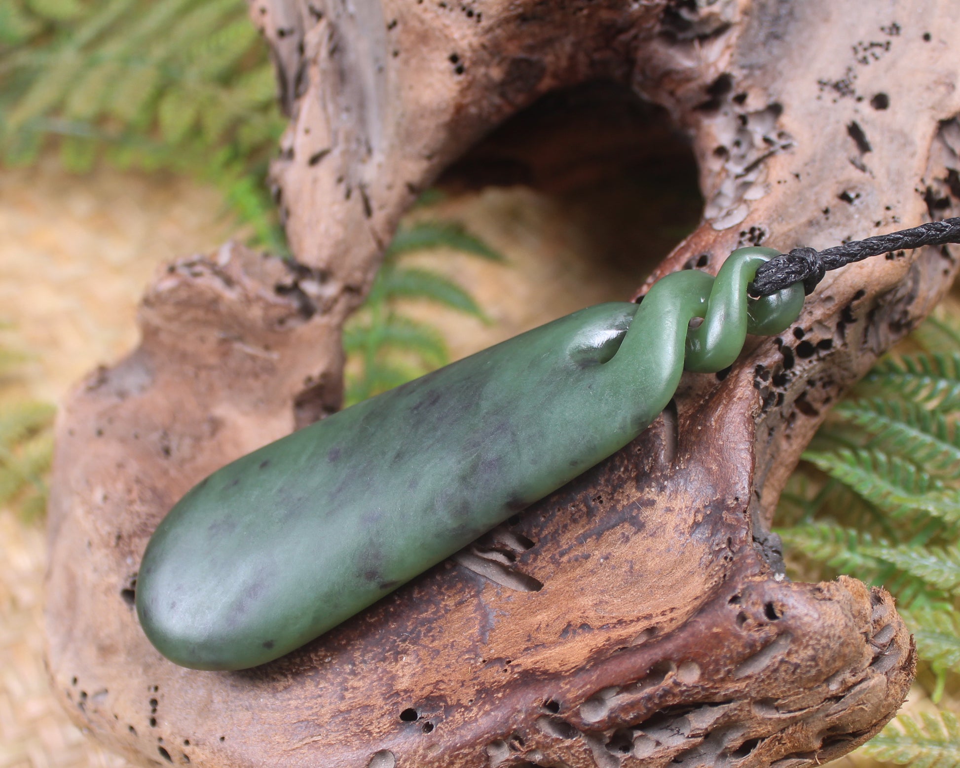 Hapopo Pounamu Roimata Pendant - NZ Greenstone