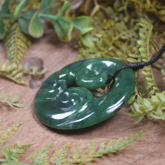 Kawakawa Pounamu Koru