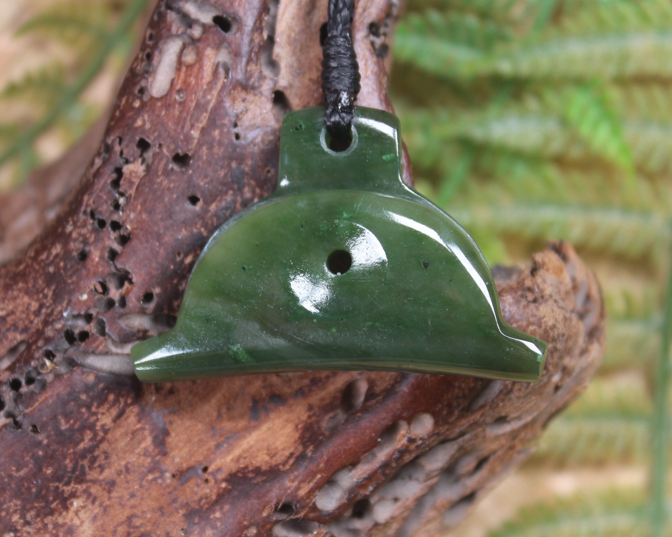Dog Whistle carved from Kawakawa Pounamu - NZ Greenstone