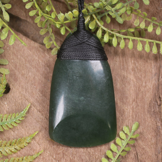 Kawakawa Pounamu Toki