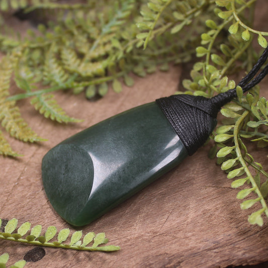 Kawakawa Pounamu Toki