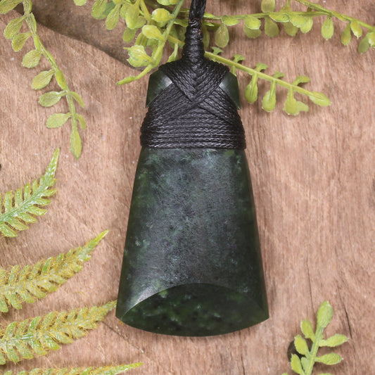 Kawakawa Pounamu Toki