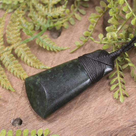 Kawakawa Pounamu Toki