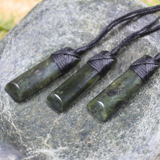 Toki or Adze Pendant carved from Rimu Pounamu - NZ Greenstone