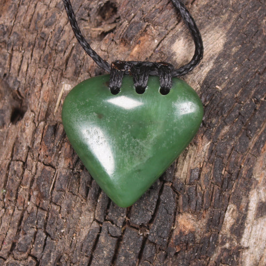 Hapopo Pounamu Tooth pendant