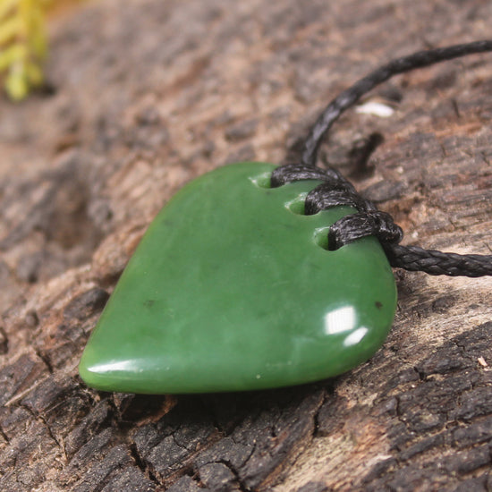 Hapopo Pounamu Tooth pendant