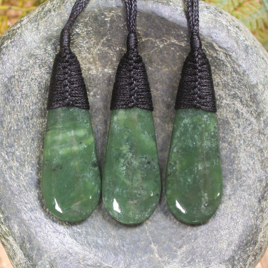 Roimata Teardrop carved from Hapopo Pounamu - NZ Greenstone