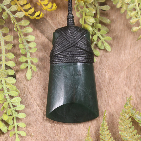 Kawakawa Pounamu Toki