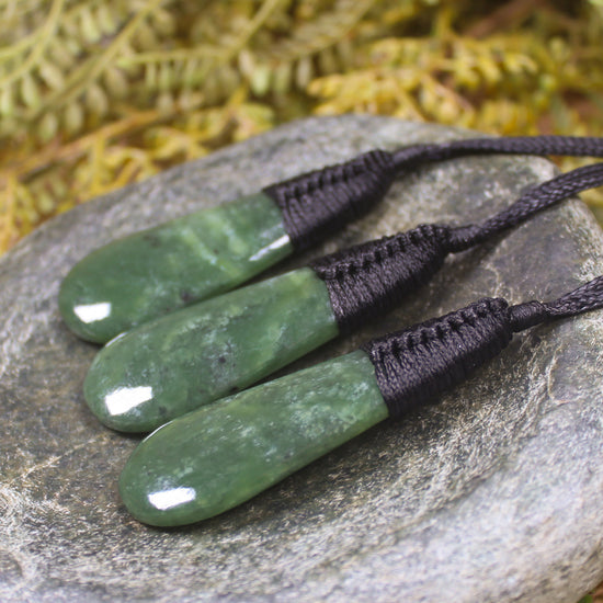 Roimata Teardrop carved from Hapopo Pounamu - NZ Greenstone