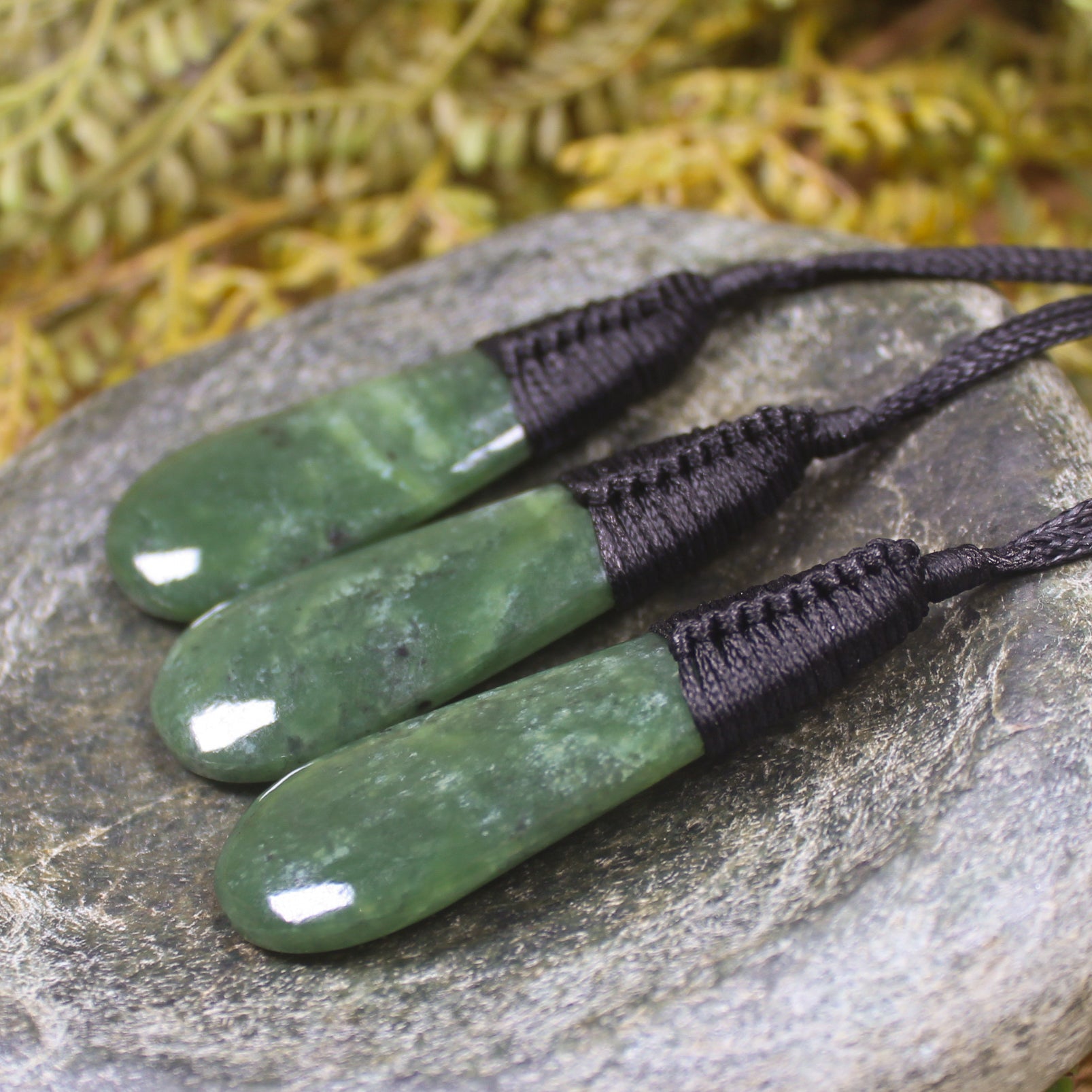 Roimata Teardrop carved from Hapopo Pounamu - NZ Greenstone