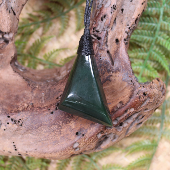 Kawakawa Pounamu Toki