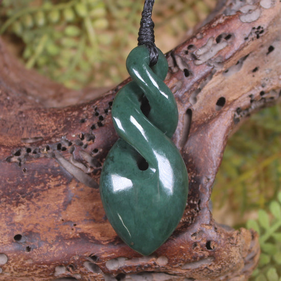 Twist carved from Kawakawa Pounamu - NZ Greenstone