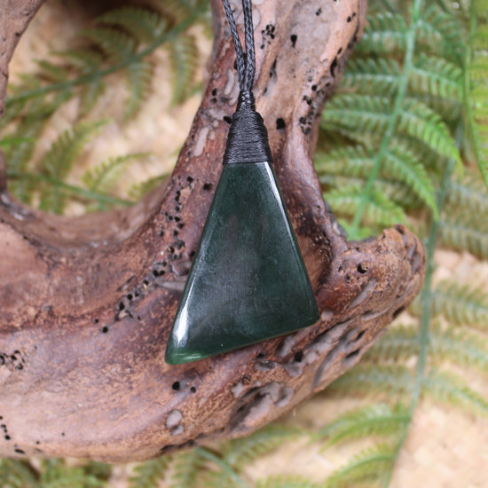 Kawakawa Pounamu Toki