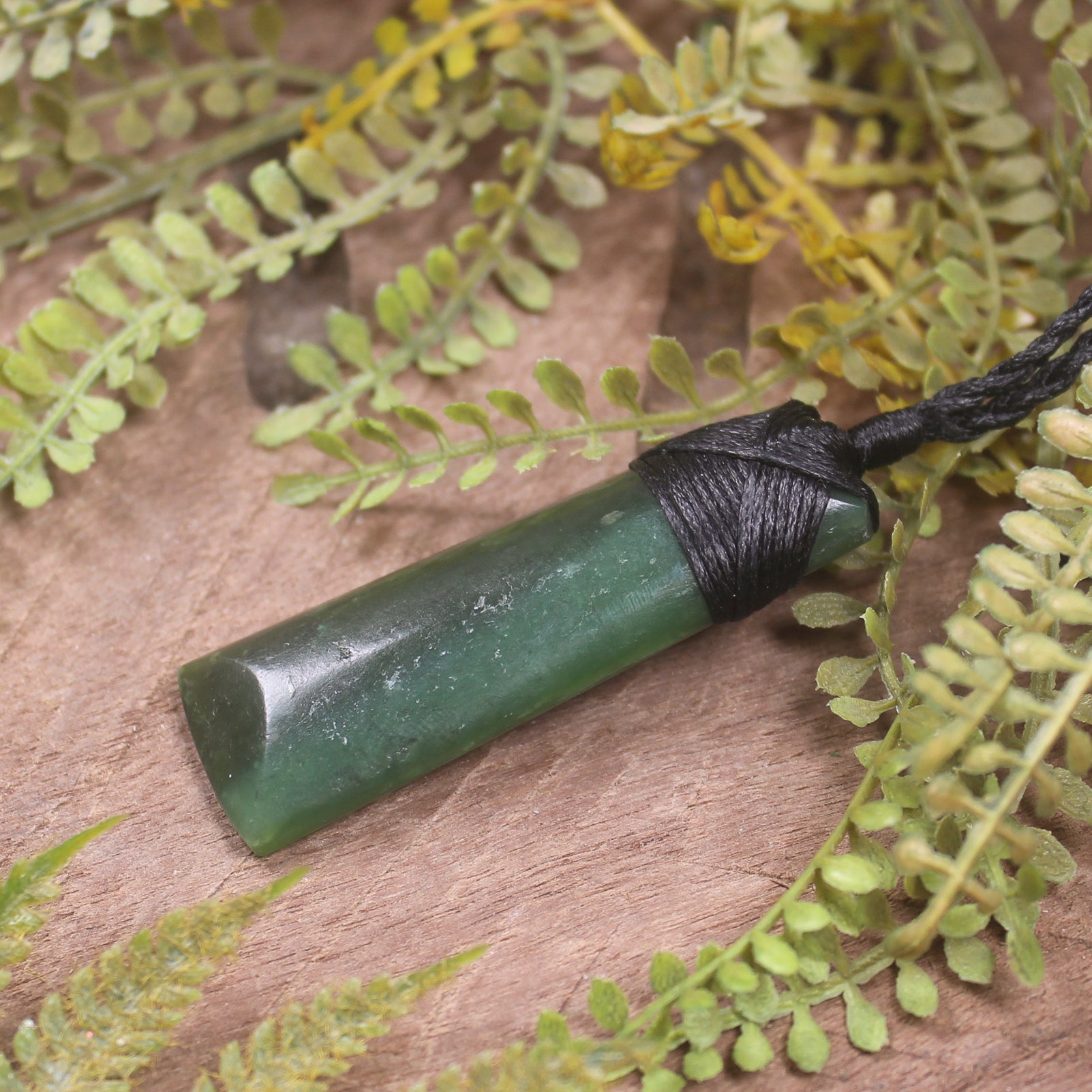 Hapopo Pounamu Toki - NZ Greenstone