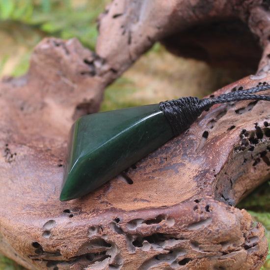 Kawakawa Pounamu Toki