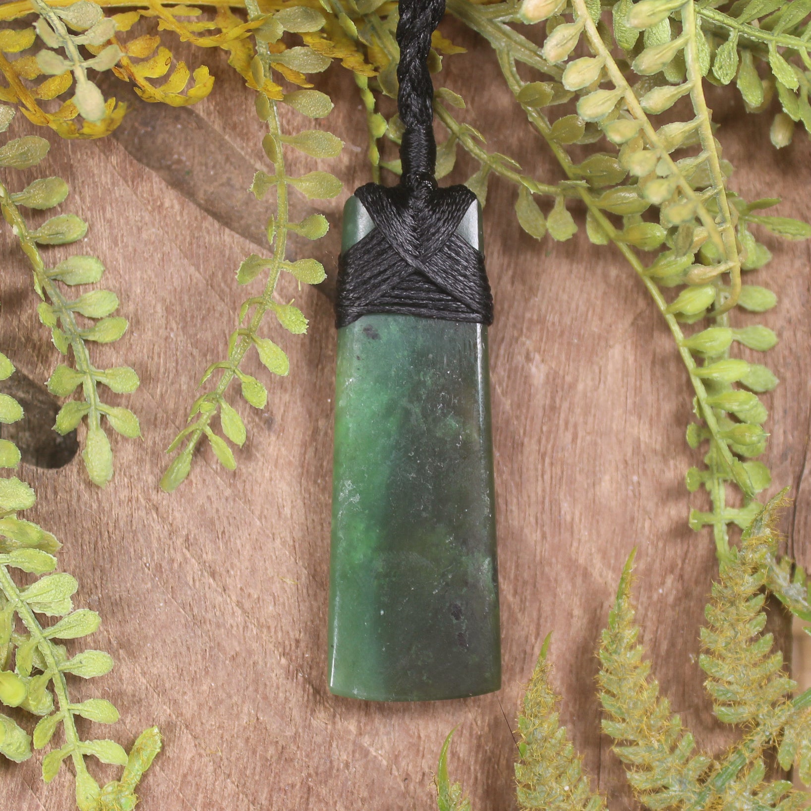 Hapopo Pounamu Toki - NZ Greenstone