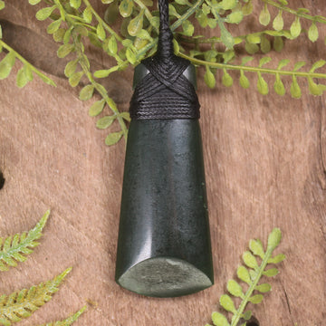 Kawakawa Pounamu Toki