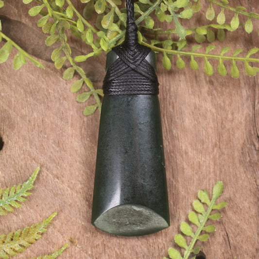 Kawakawa Pounamu Toki