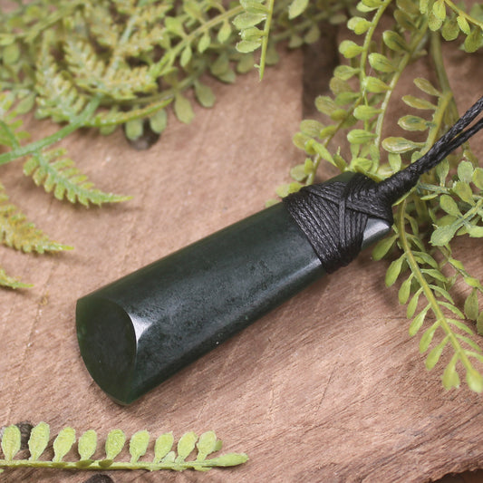 Kawakawa Pounamu Toki