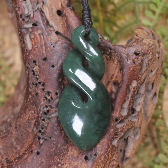 Twist carved from Kawakawa Pounamu - NZ Greenstone