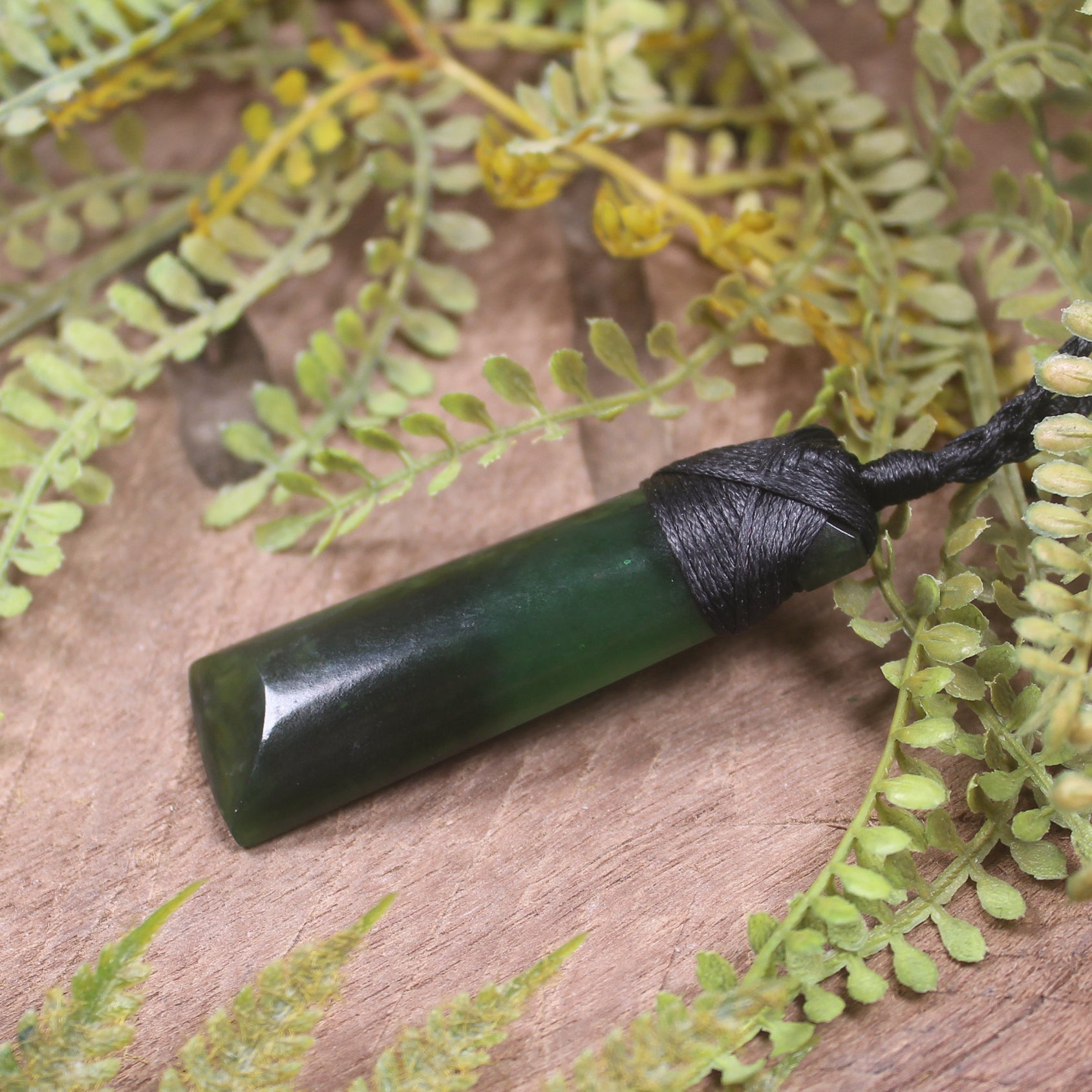 Kawakawa Pounamu Toki