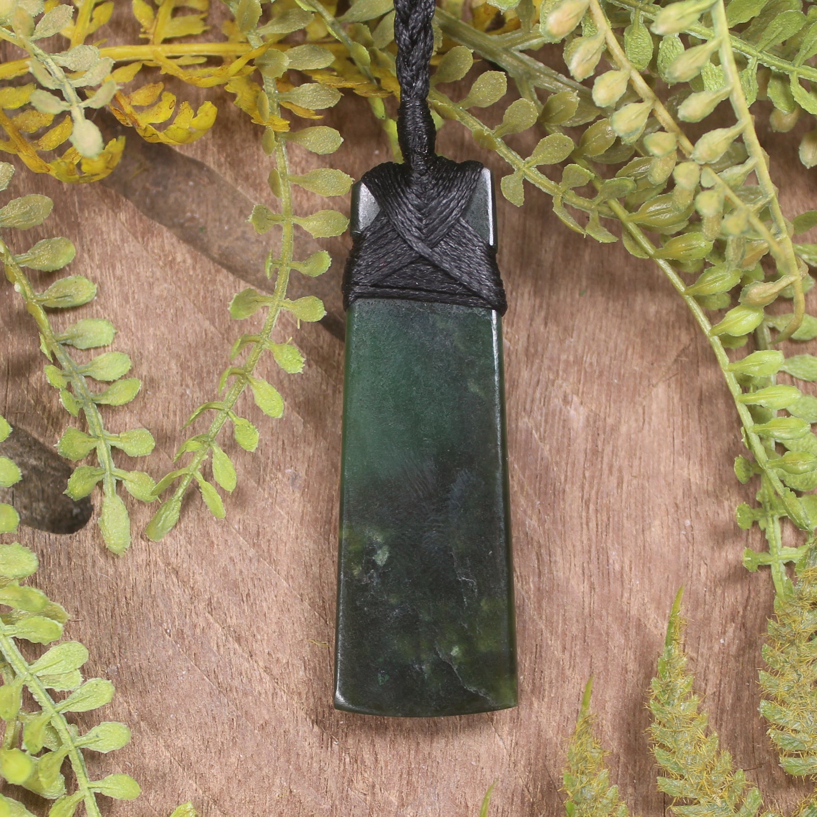 Kawakawa Pounamu Toki