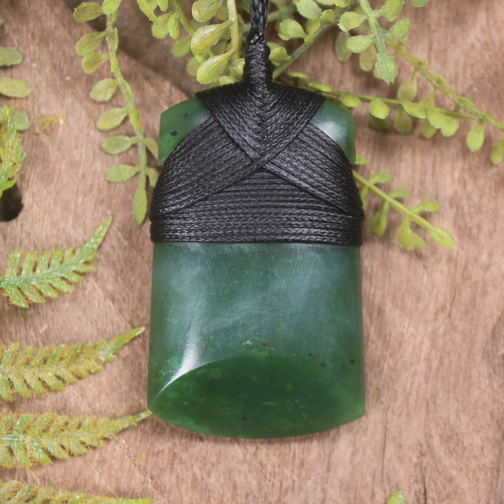 Hapopo Pounamu Toki - NZ Greenstone