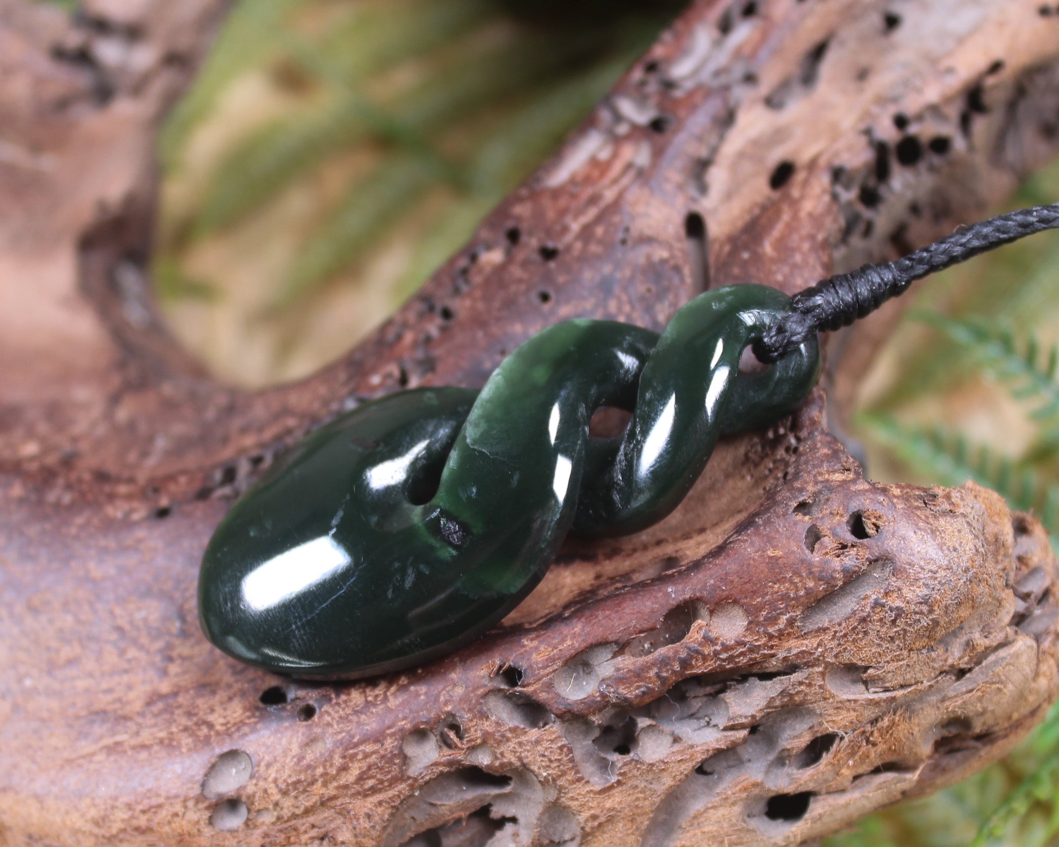 Twist carved from Kawakawa Pounamu - NZ Greenstone