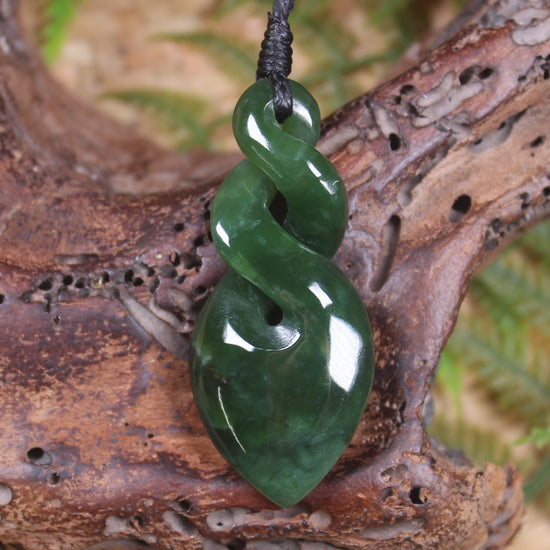 Twist carved from Kawakawa Pounamu - NZ Greenstone