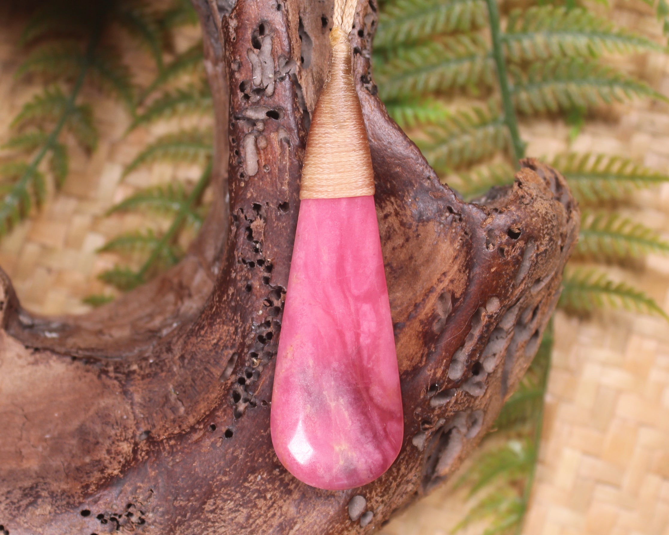 Rhodonite Roimata