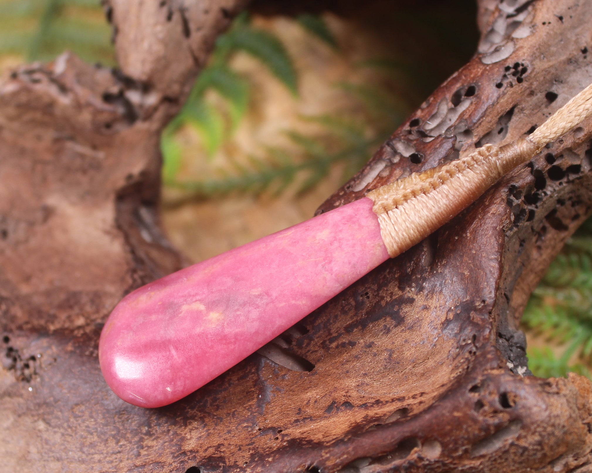 Rhodonite Roimata