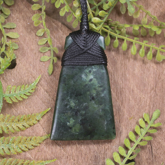 Kawakawa Pounamu Toki