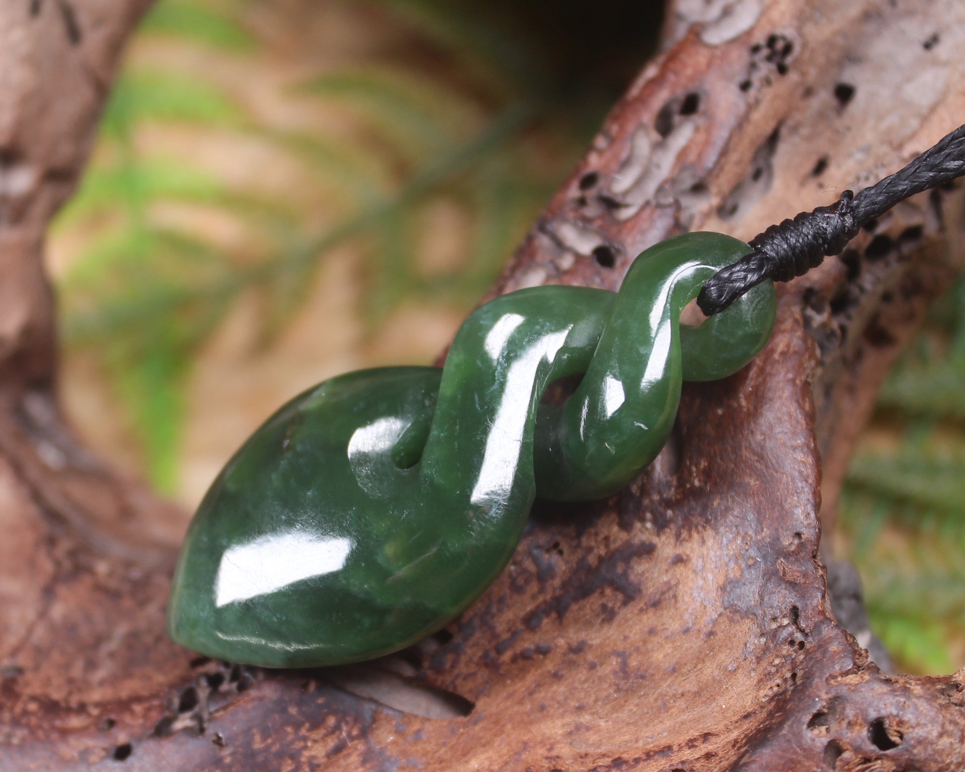 Twist carved from Kawakawa Pounamu - NZ Greenstone