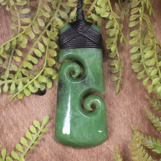 Hapopo Pounamu Toki with Koru - NZ Greenstone