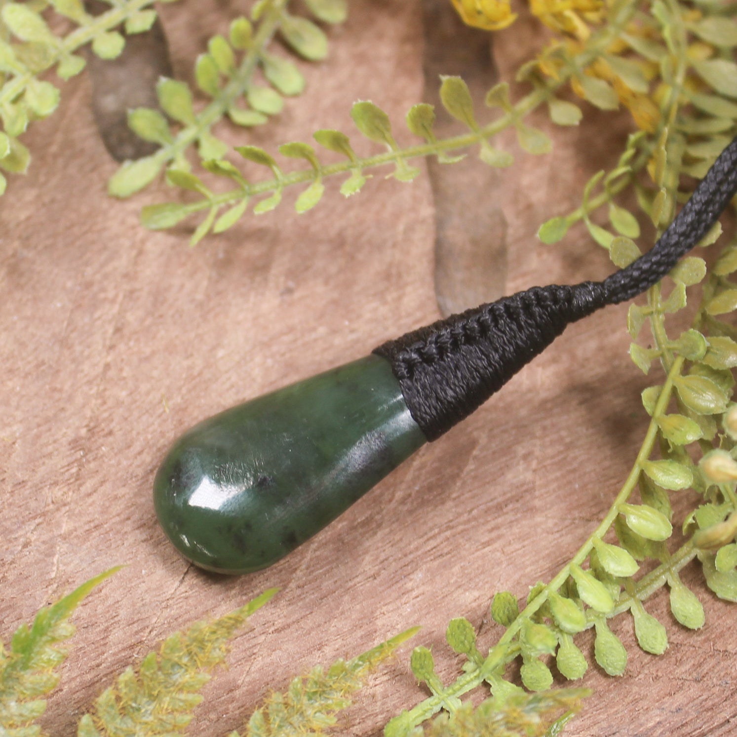 Kawakawa Pounamu Roimata Pendant - NZ Greenstone