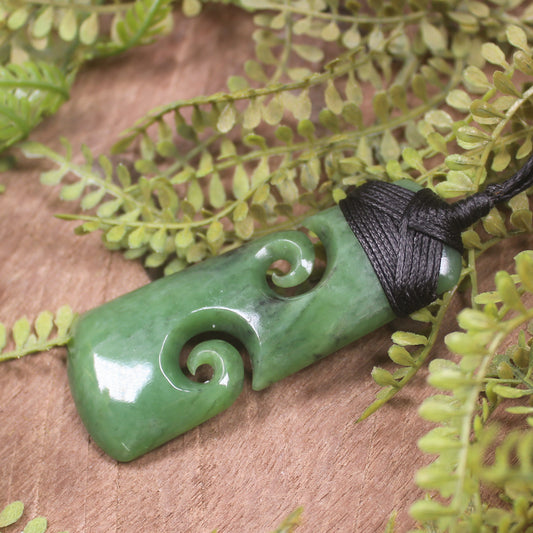 Hapopo Pounamu Toki with Koru - NZ Greenstone