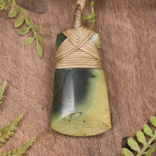 Flower Jade Pounamu Toki Pendant - NZ Greenstone
