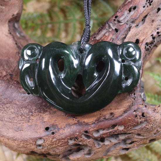 Pekapeka Pendant carved from Kawakawa Pounamu - NZ Greenstone