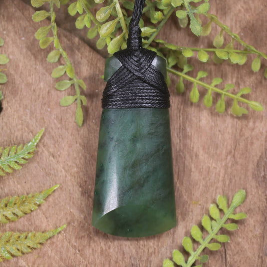 Kawakawa Pounamu Toki