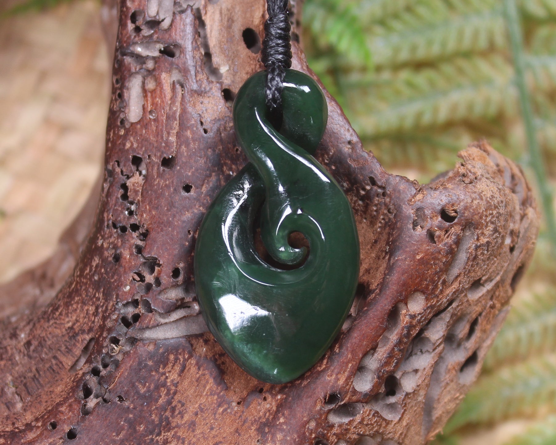 Koru Twist carved from Kawakawa Pounamu - NZ Greenstone